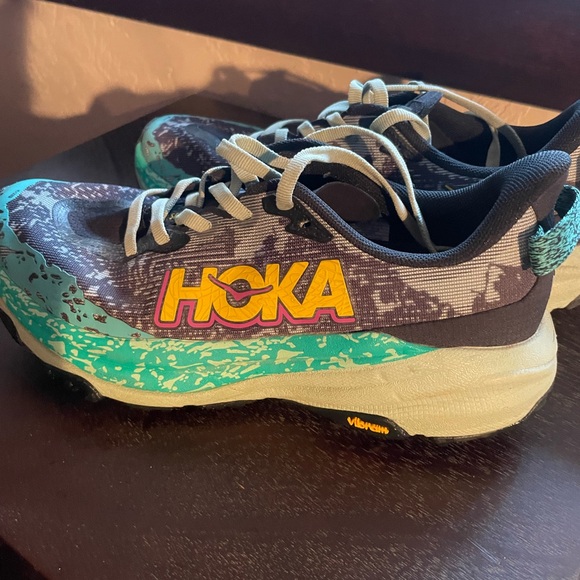HOKA Women’s Speedgoat 6 Trail Running Shoe - Picture 4 of 7